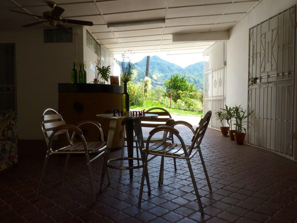 بوكيتي Autana Bed & Breakfast المظهر الخارجي الصورة